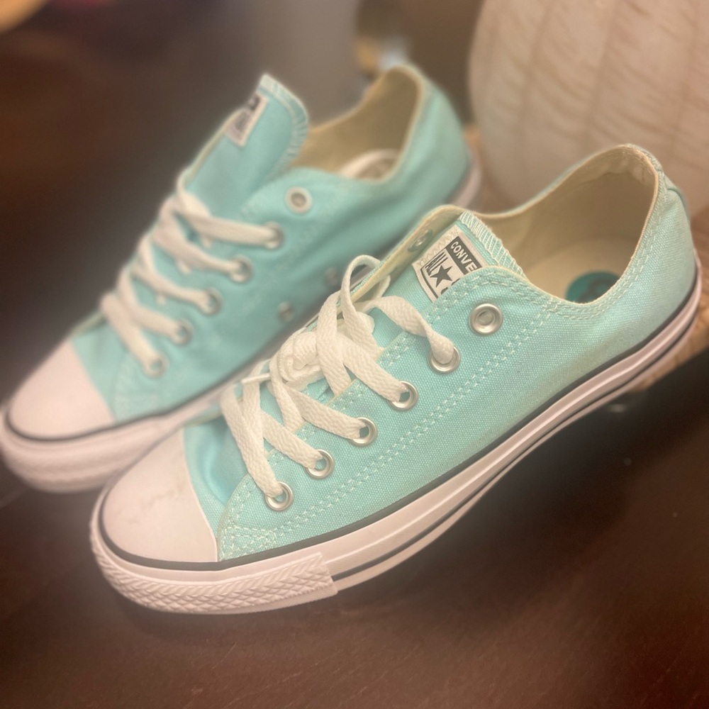 Women's Converse - Picture 4 of 6